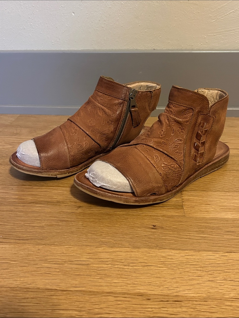 Miz Mooz Flaire Brown Leather Open-Toe Zip Sandals